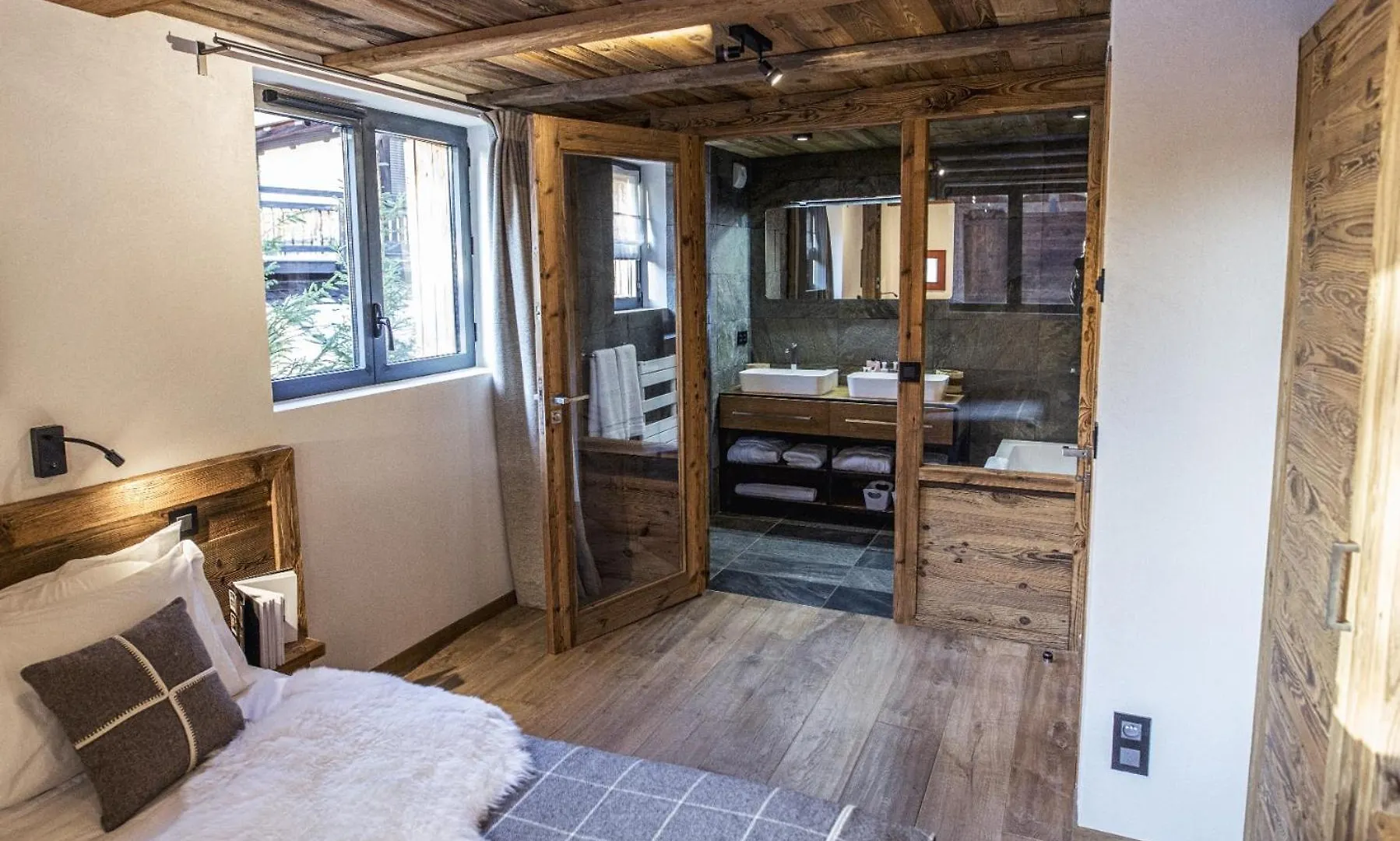 Chalet Black Wood Villa Chamonix France